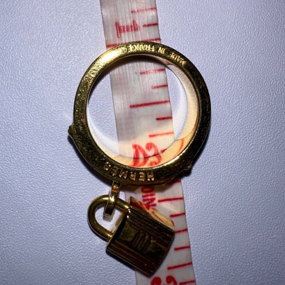 ❤️RARE❤️ HERMES Kelly Gold Tone Scarf Ring - Picture 9 of 11